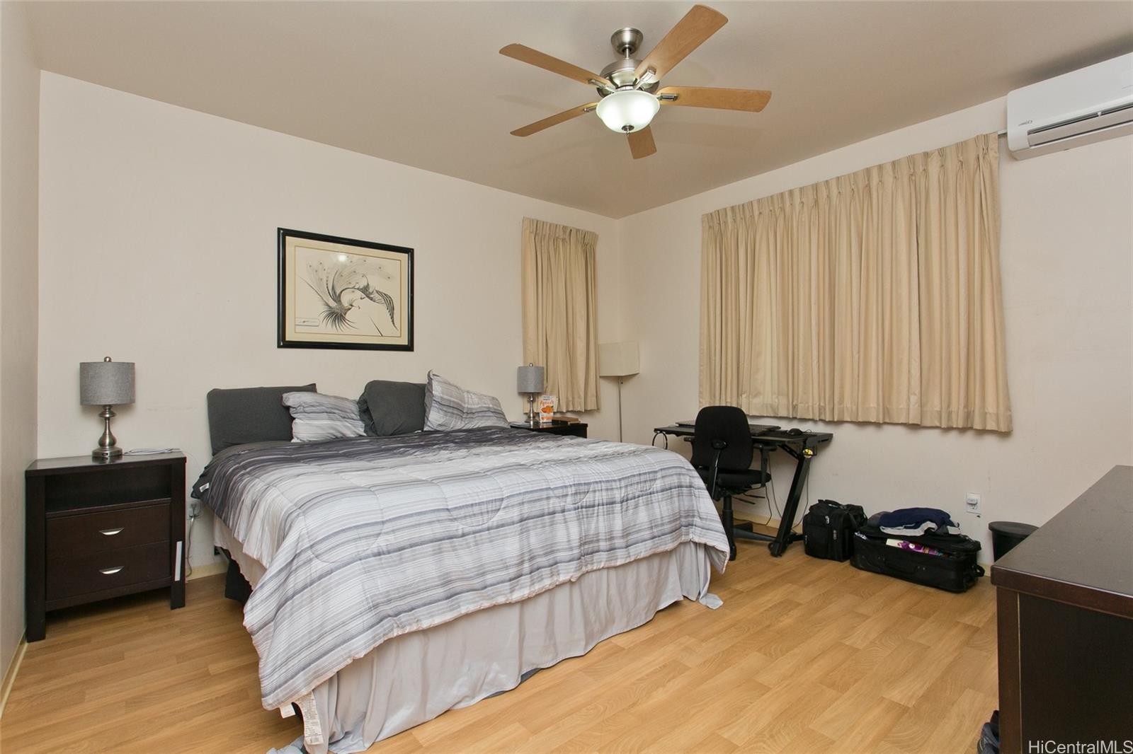 Photo 14 of 20