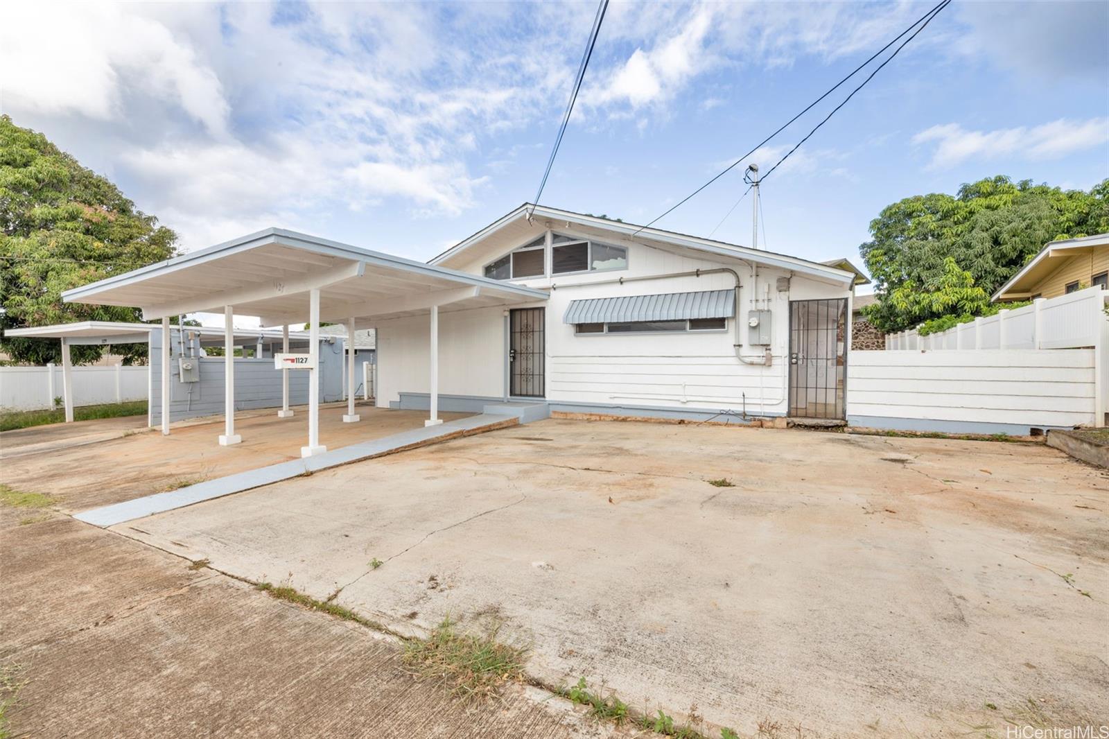 1127 Haloa Drive