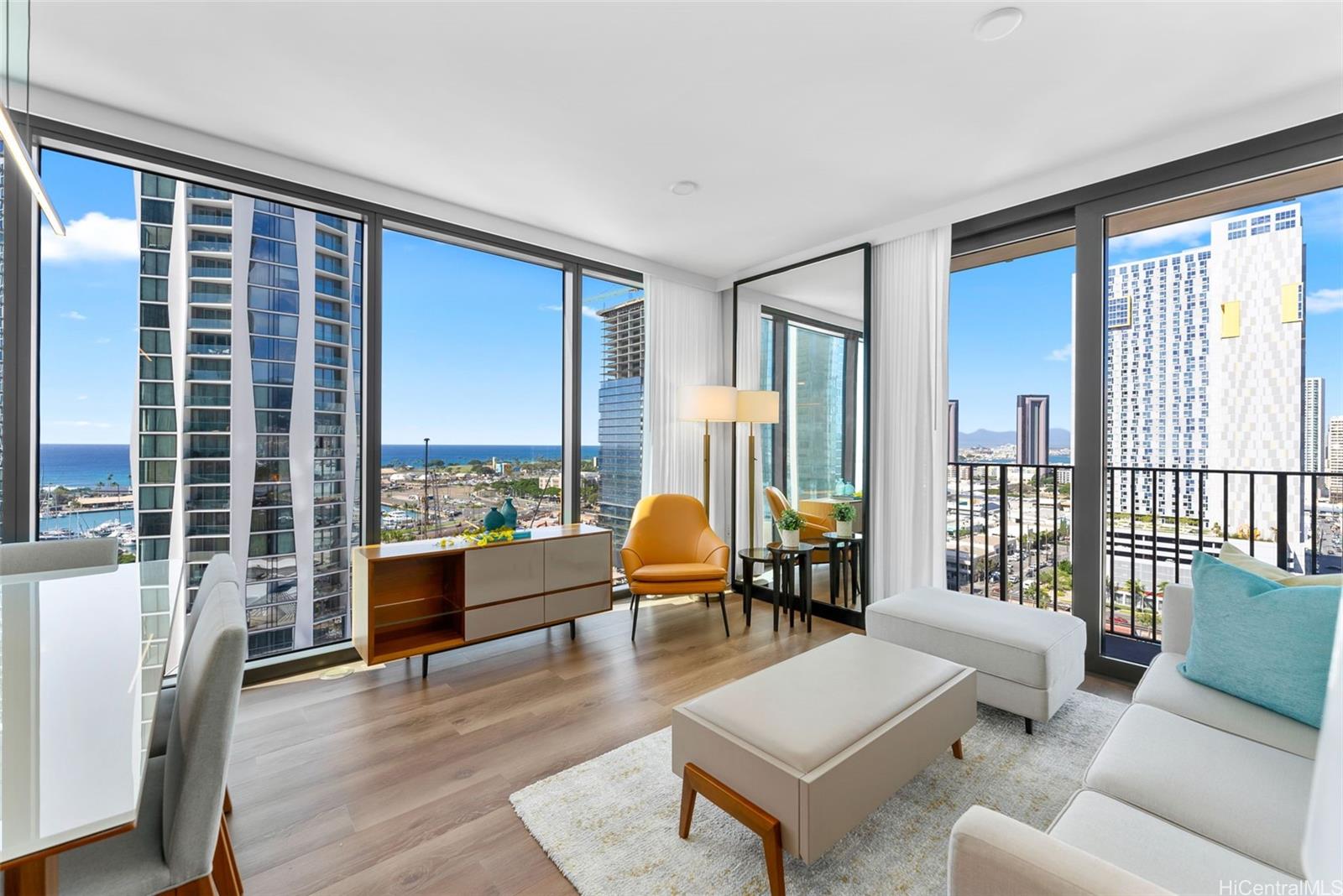 987 Queen Street 1701