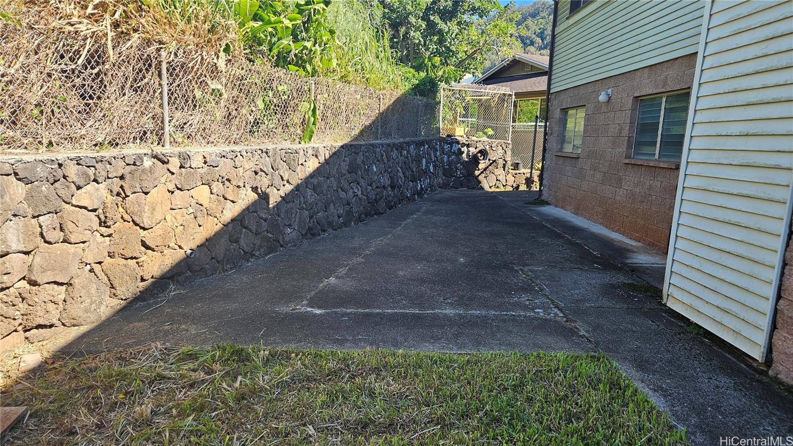 Photo 3 of 22
