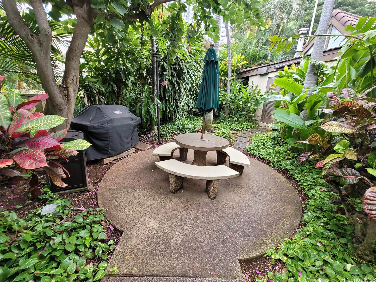 Photo 16 of 20