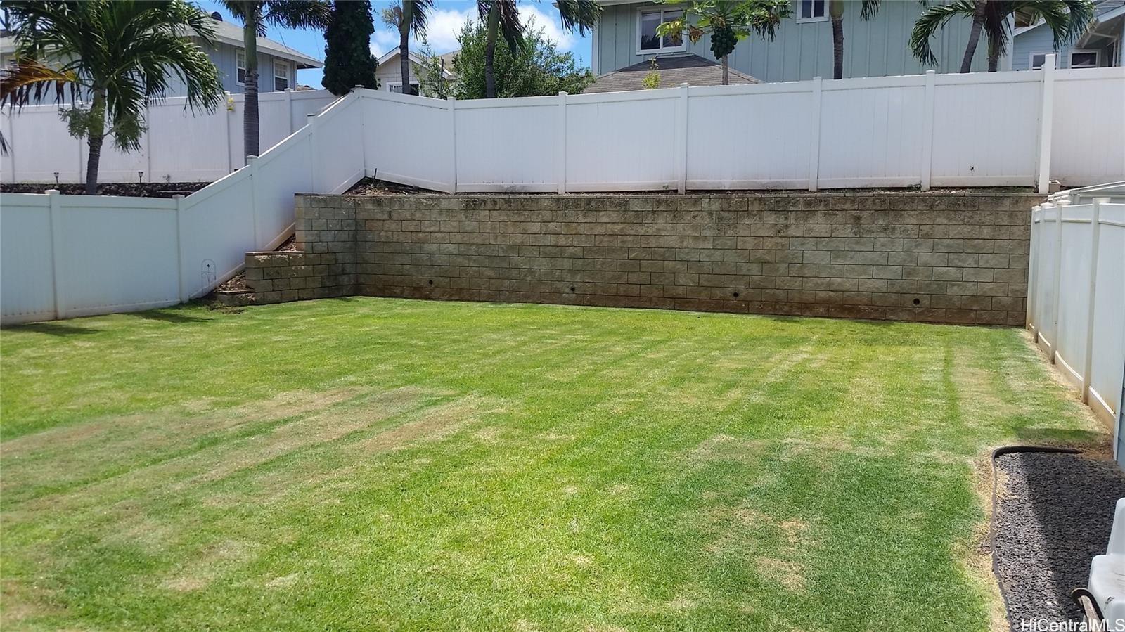 Photo 16 of 20