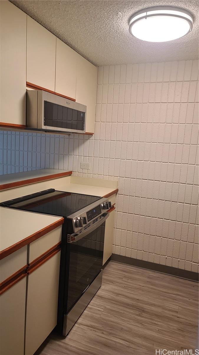 855 Makahiki Way  Unit 207