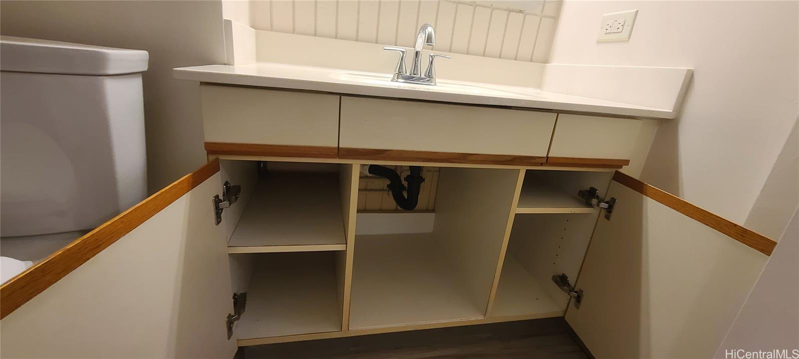855 Makahiki Way  Unit 207