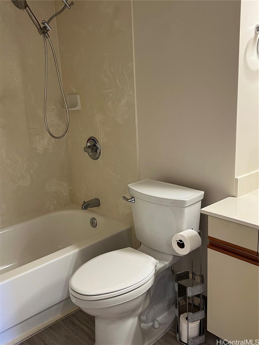 855 Makahiki Way  Unit 207