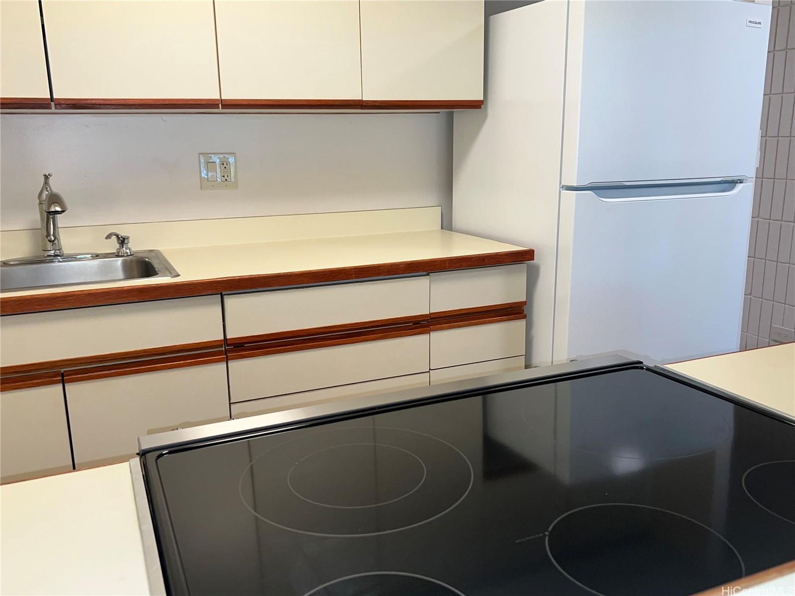 855 Makahiki Way  Unit 207