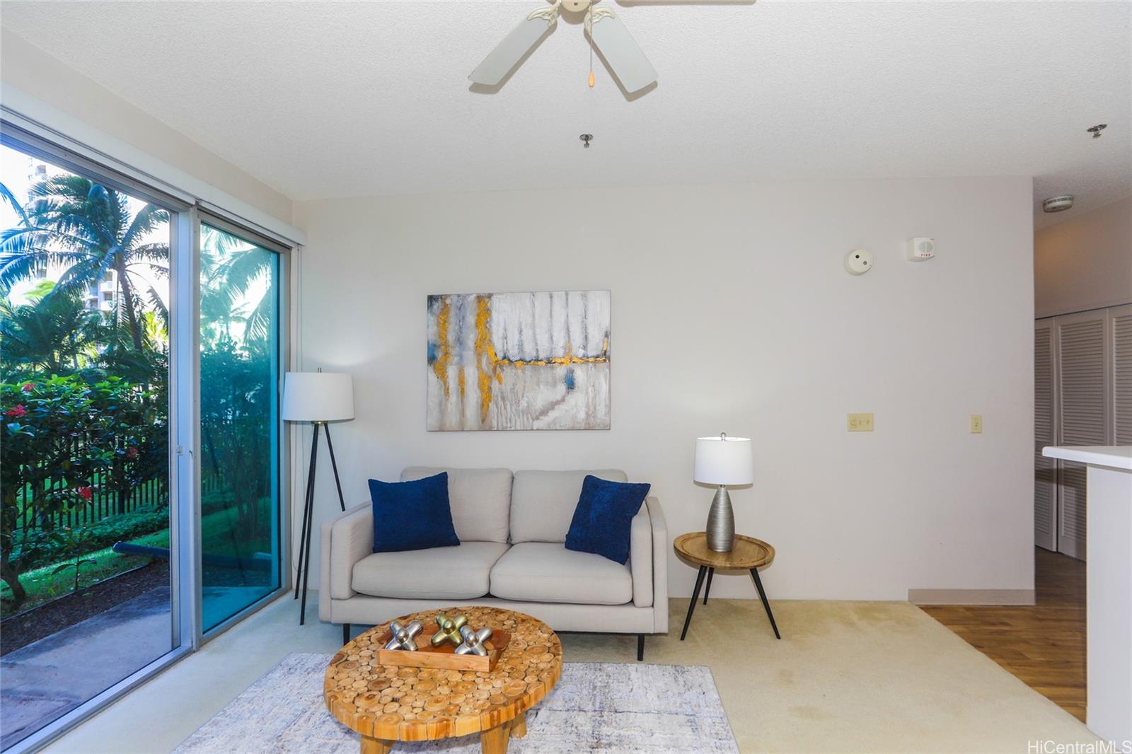 Photo 3 of 25