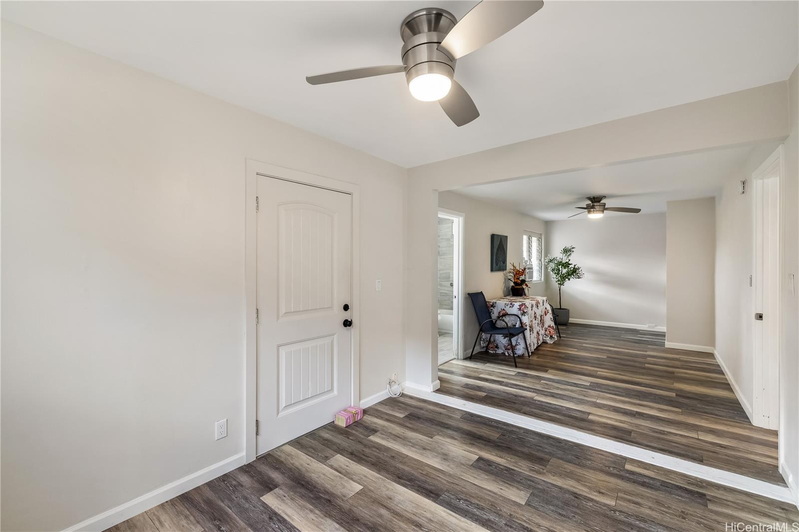 Photo 10 of 25