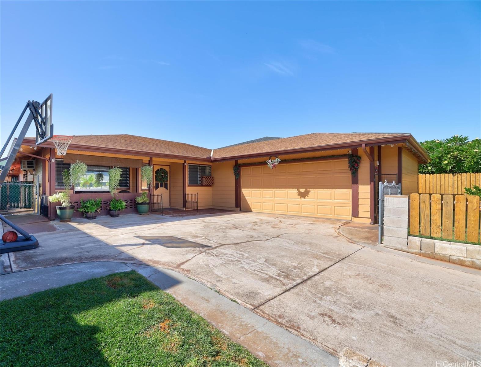87-223 Waiolu Street