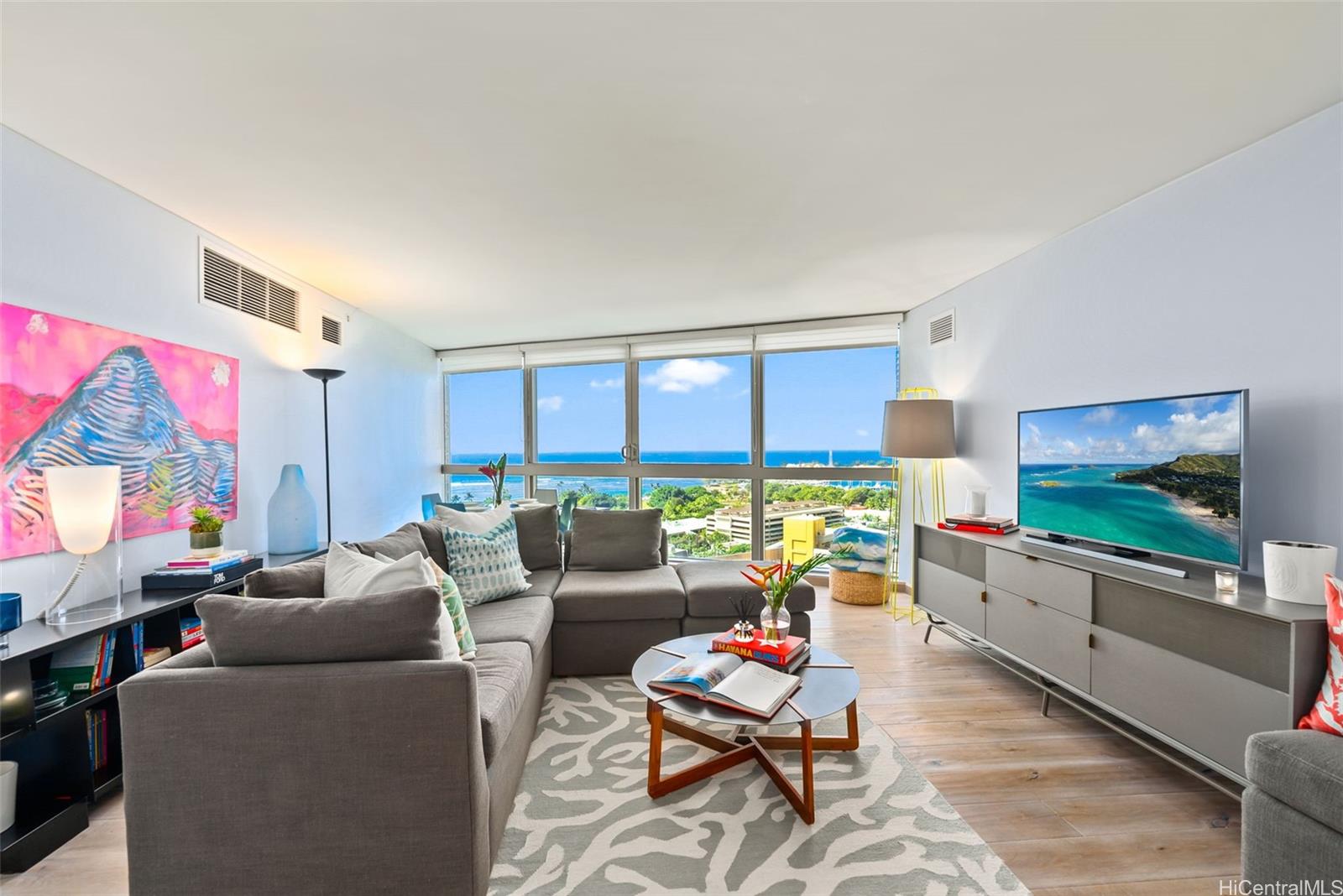 1177 Queen Street 2104