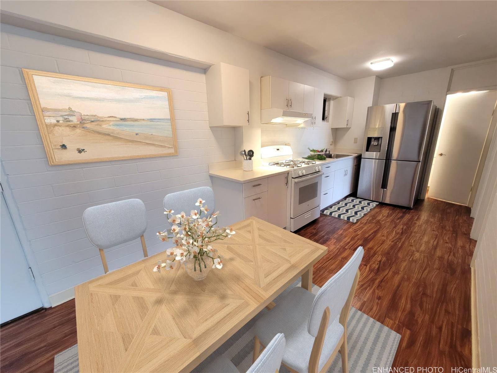 2450 Date Street 23
