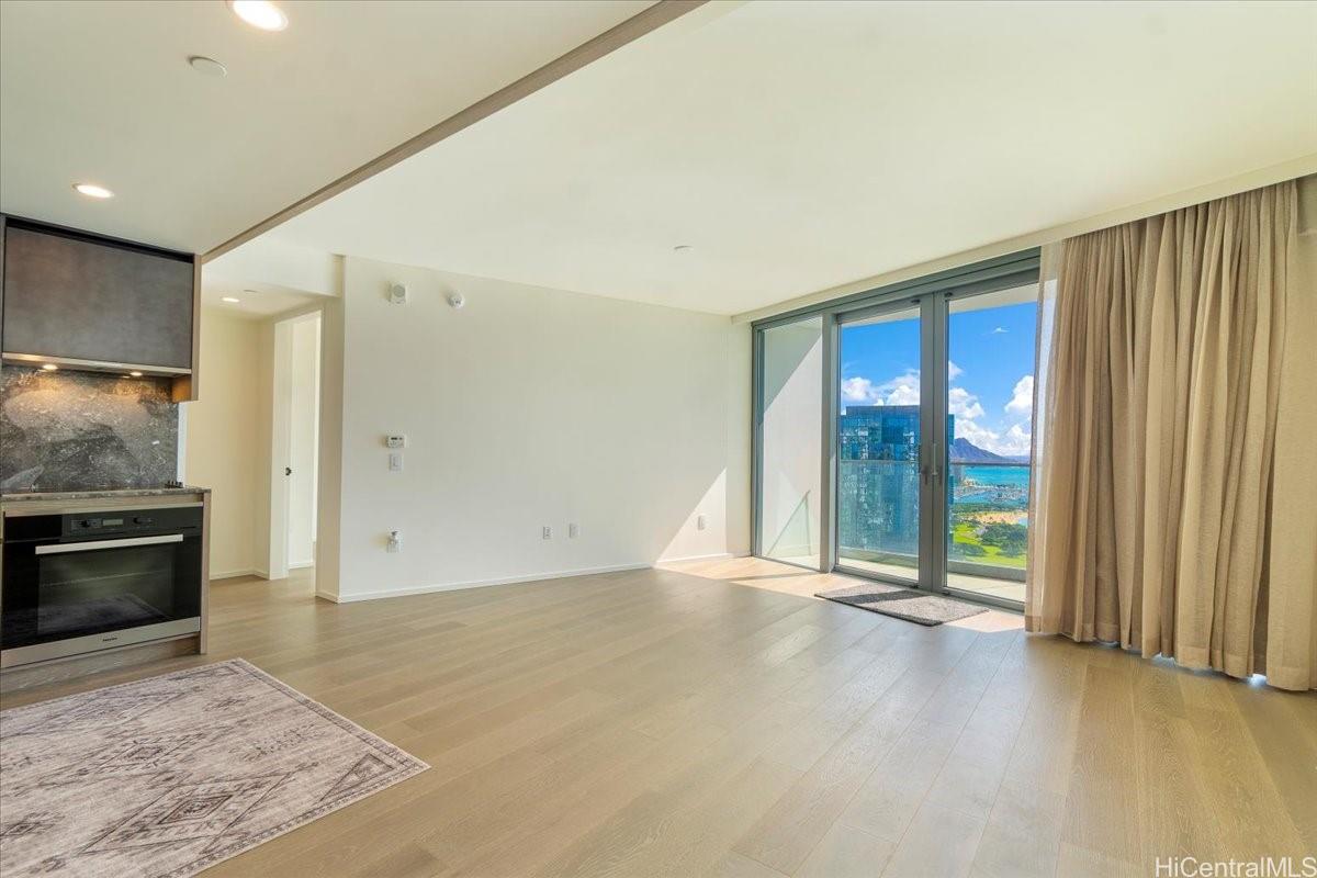 1000 Auahi Street 3708