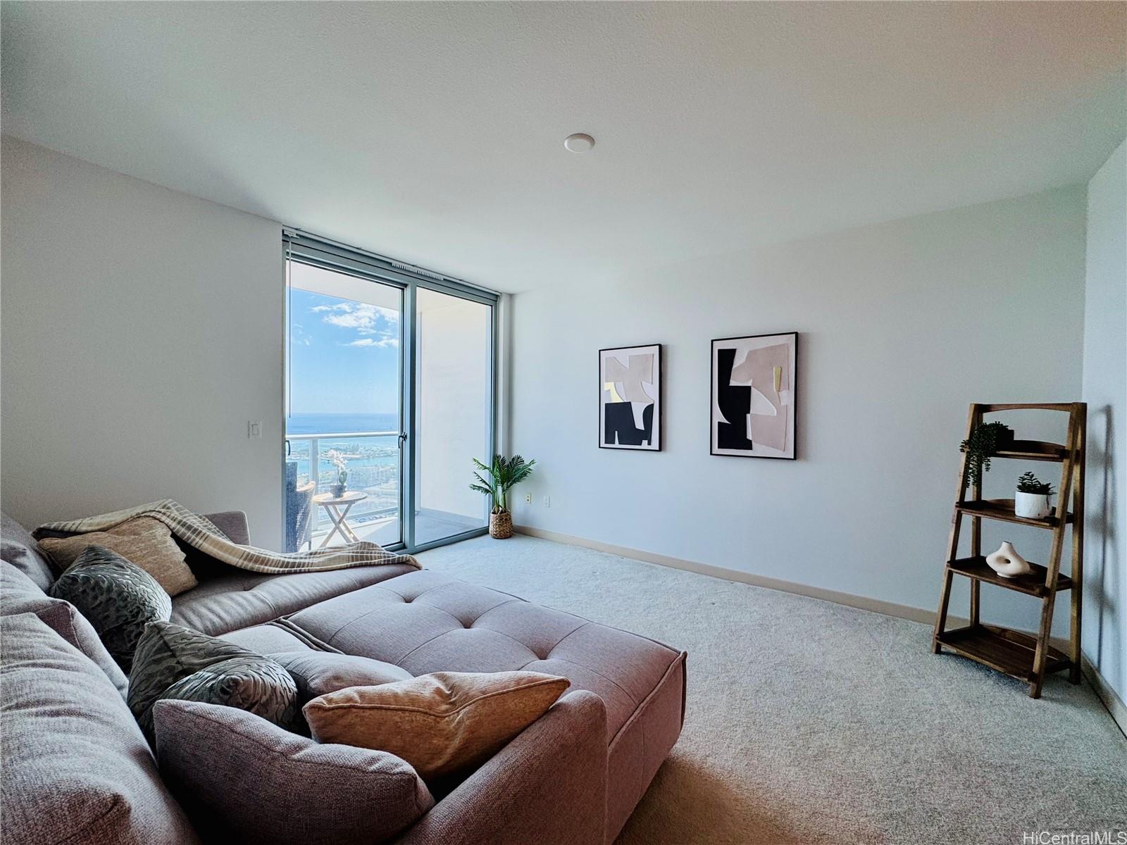 555 South Street 3504