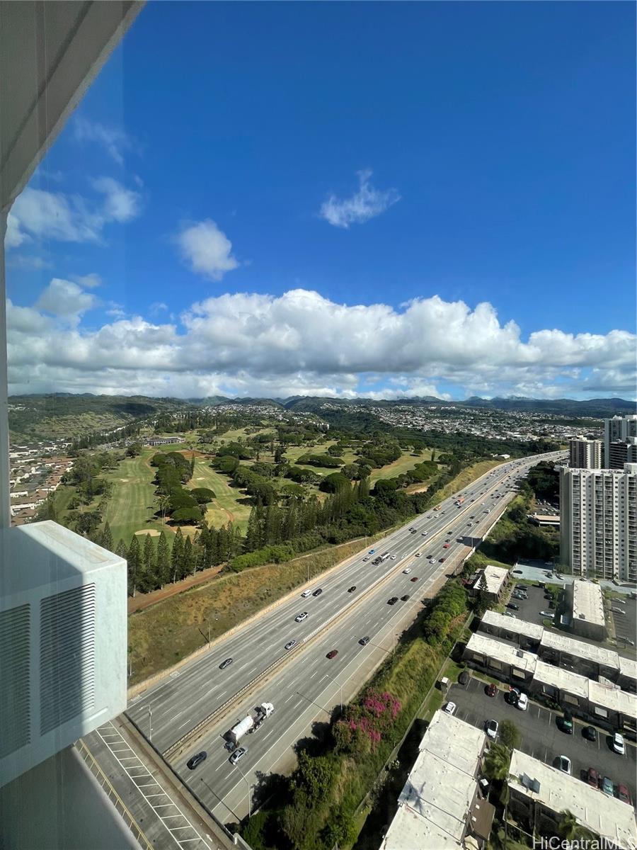 Photo 10 of 18