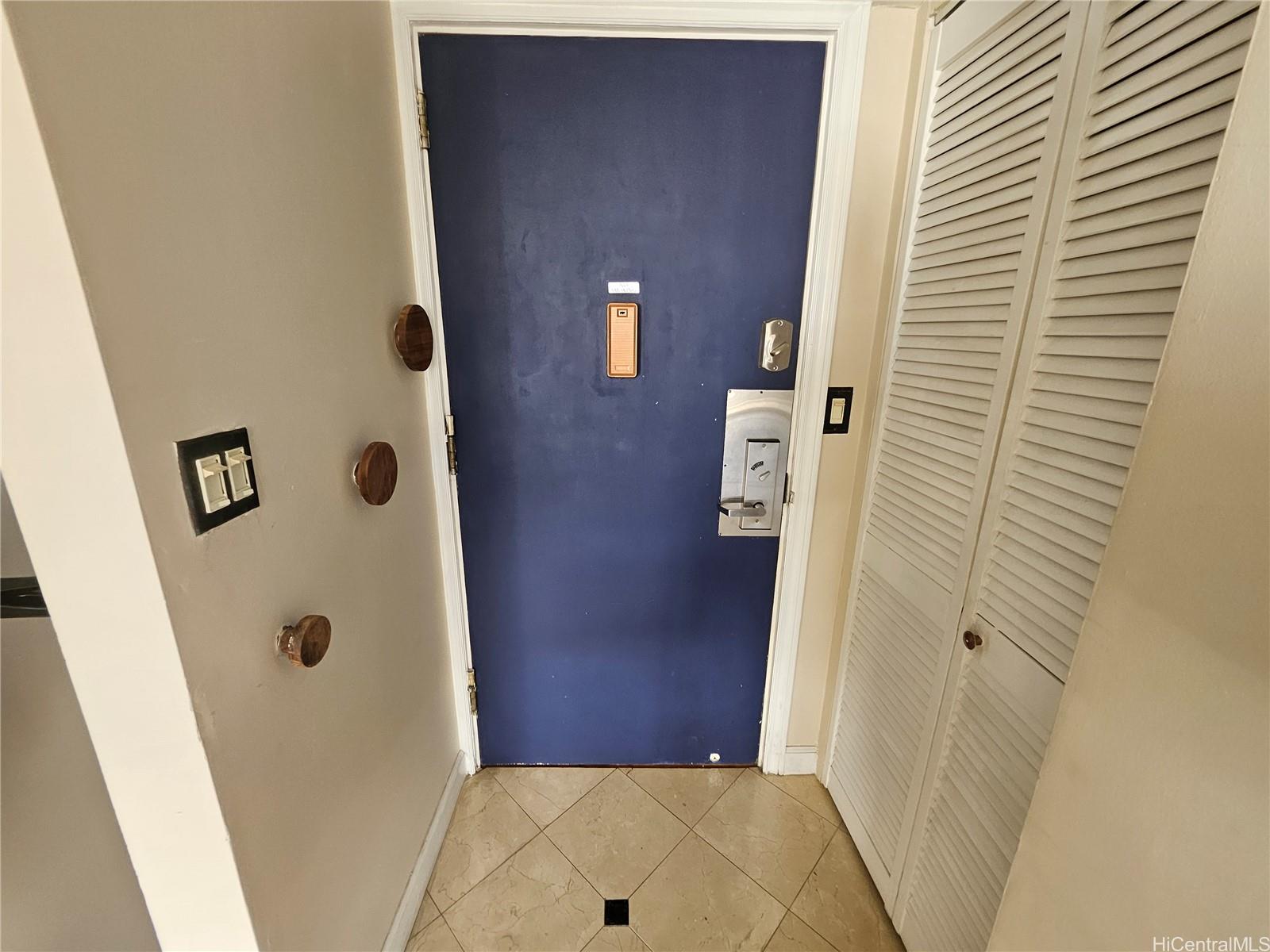 Photo 11 of 25