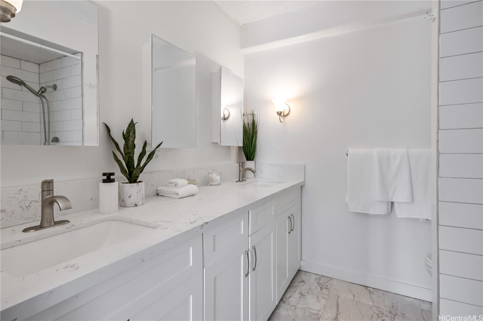 1655 Makaloa Street  Unit 812
