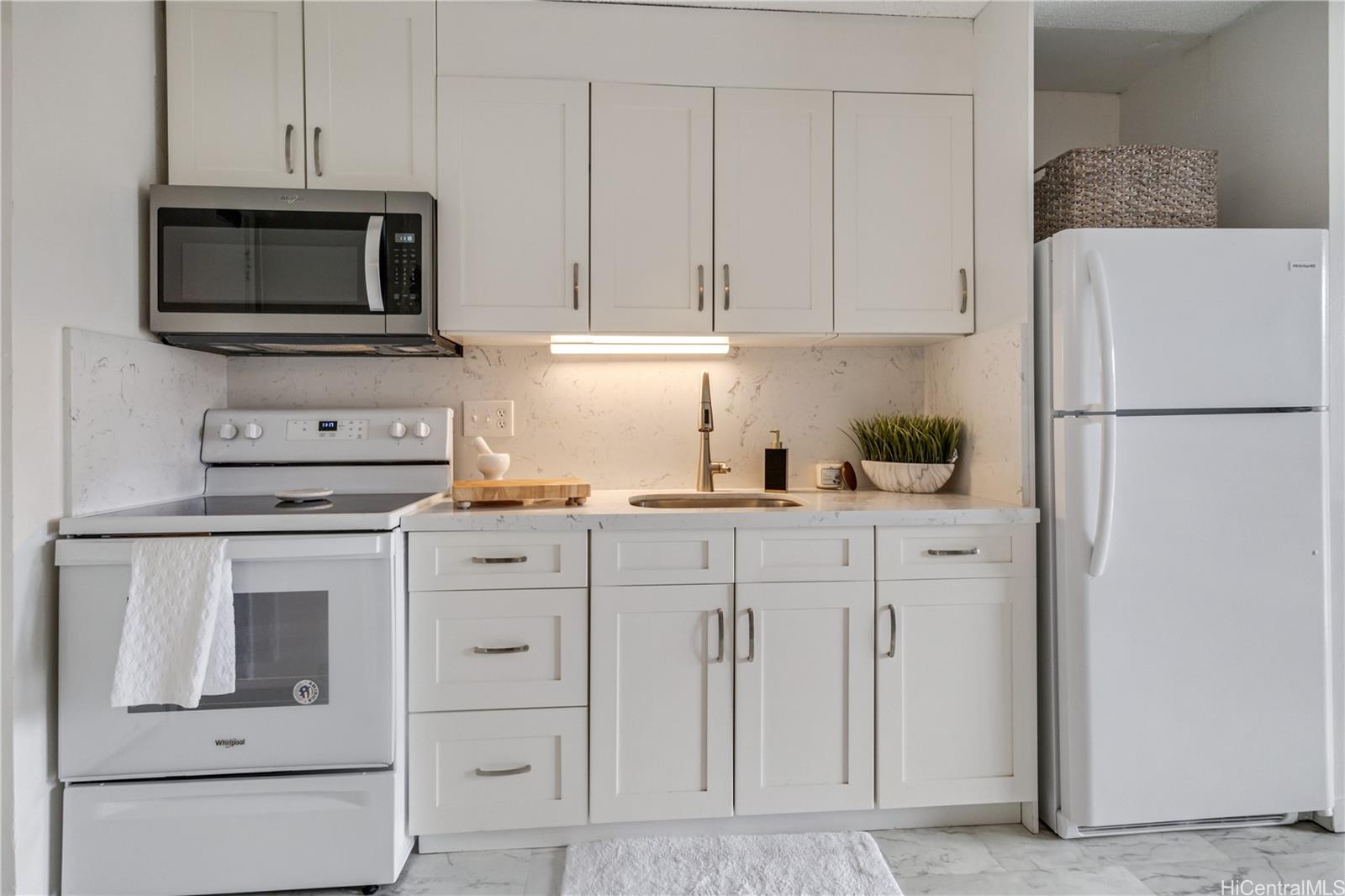 1655 Makaloa Street  Unit 812