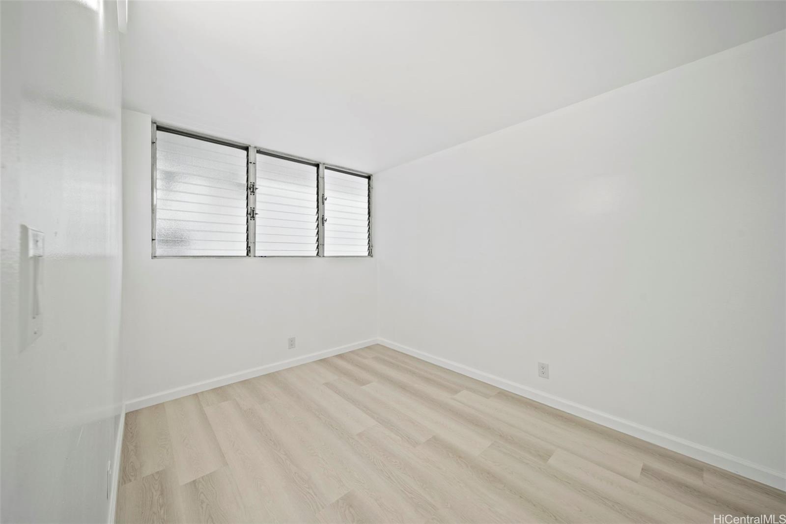 Photo 6 of 22