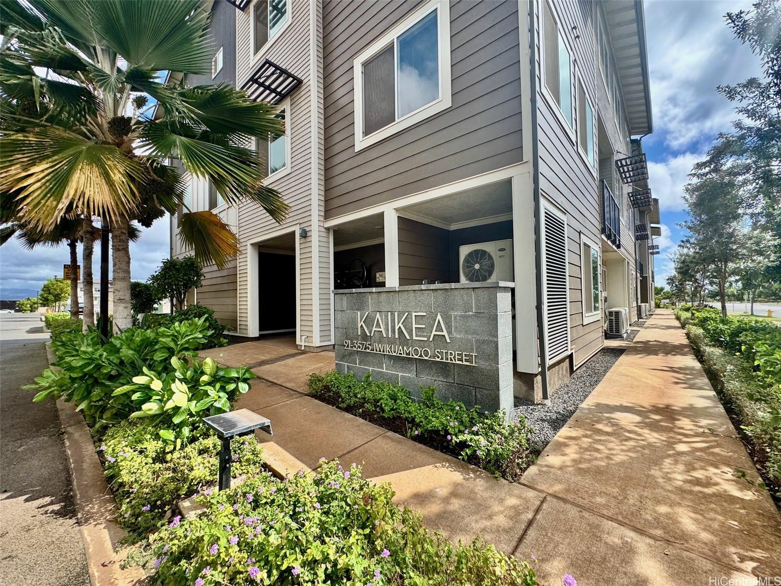 Photo 9 of 21