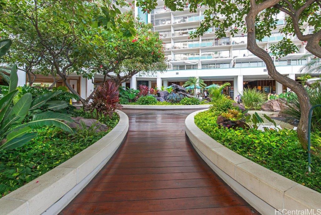 Photo 10 of 25
