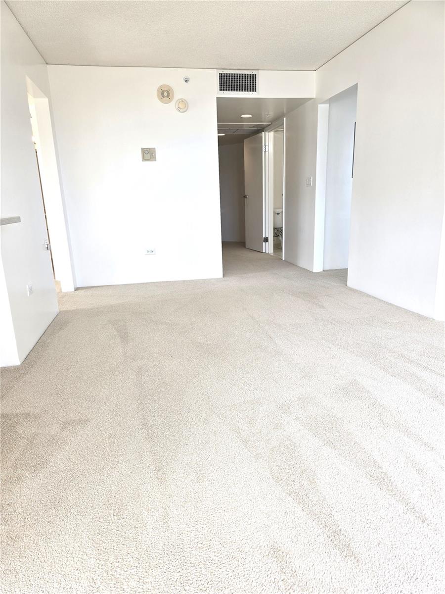 Photo 17 of 25