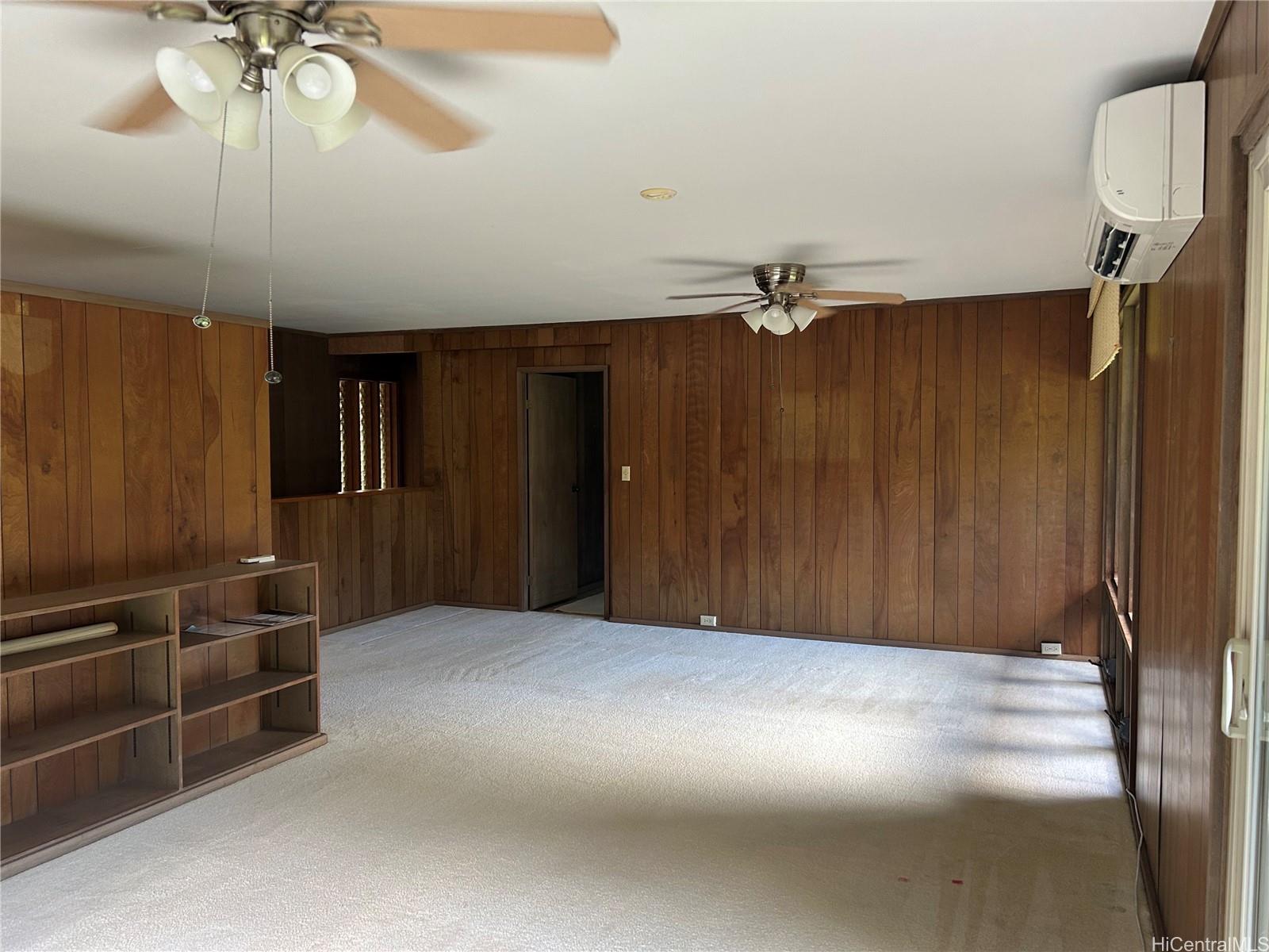 Photo 3 of 24
