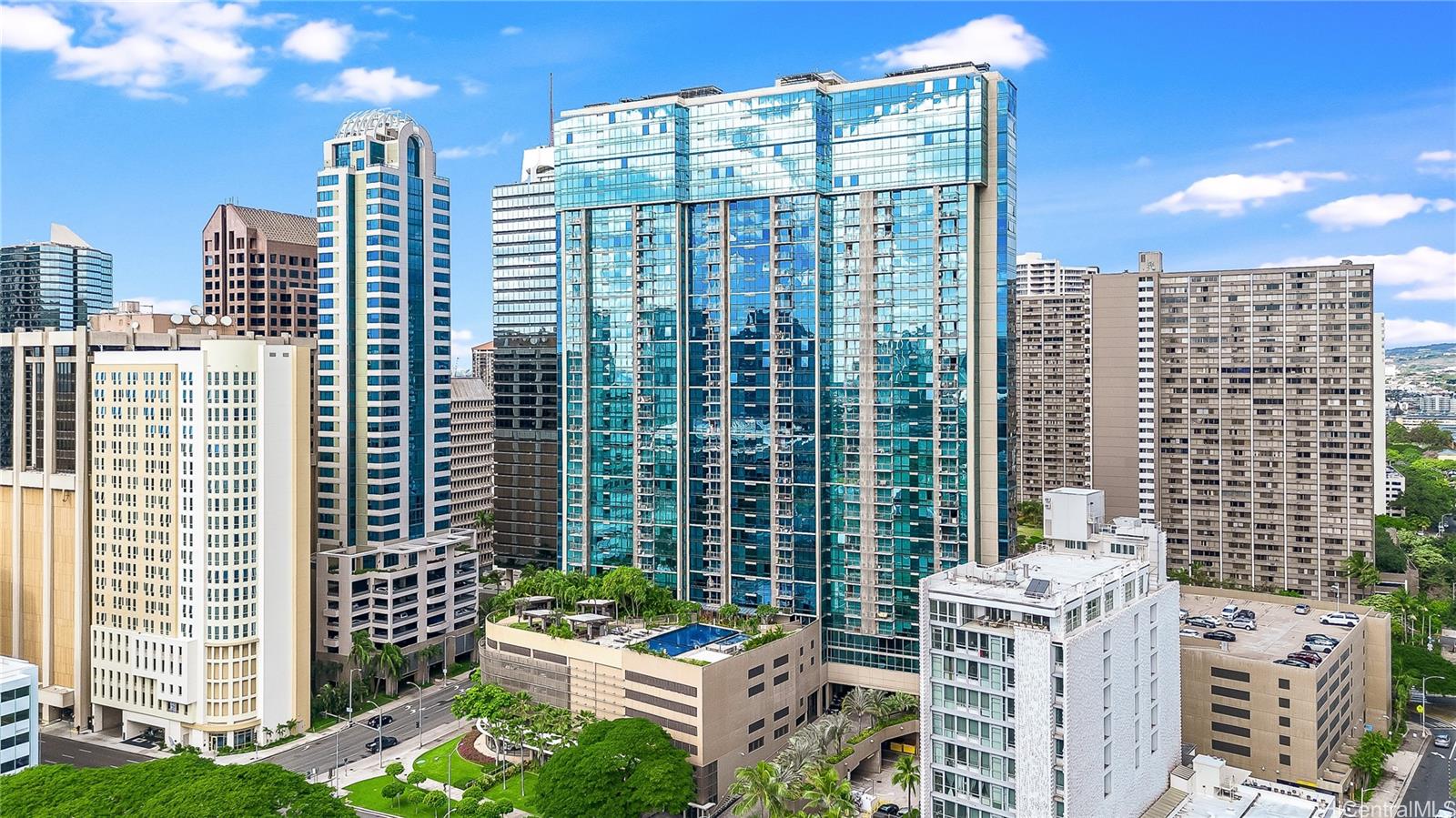 1200 Queen Emma Street 3702