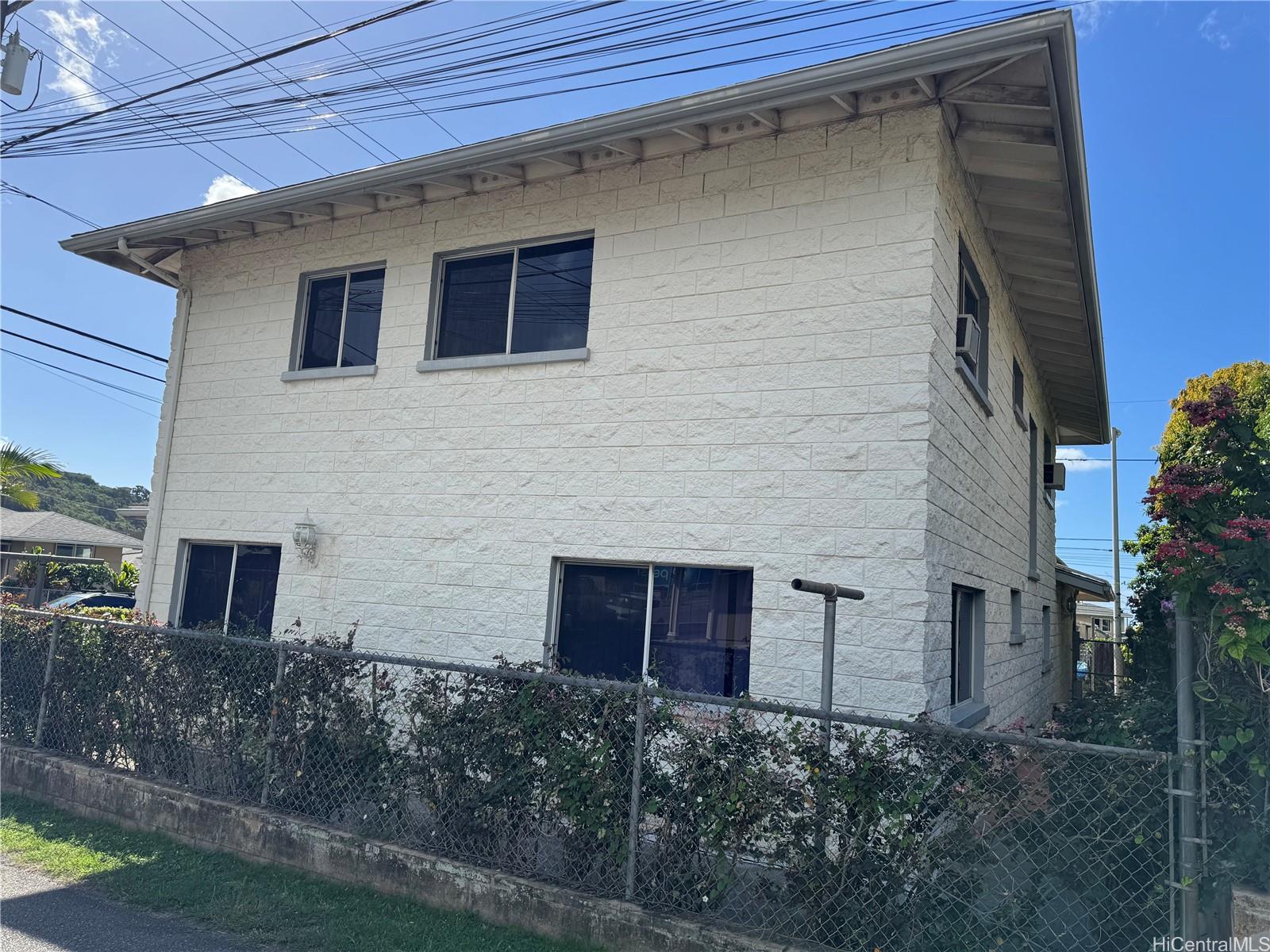 Photo 11 of 25