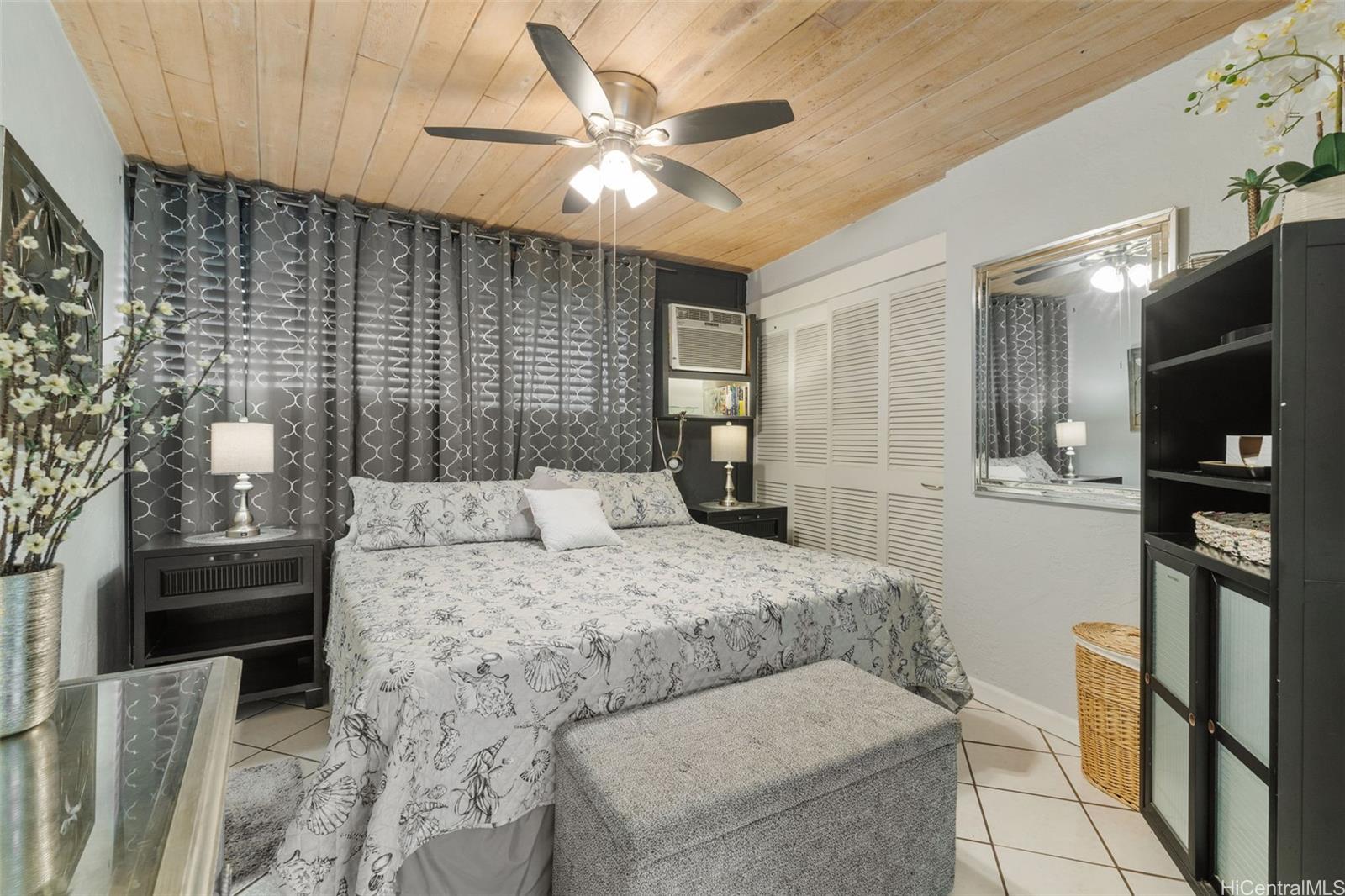 87-561 Farrington Highway  Unit 318