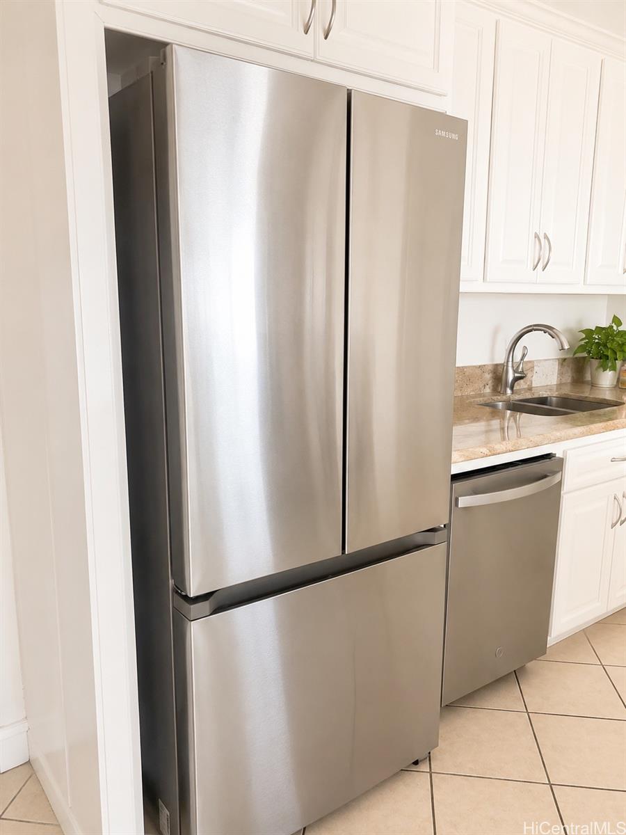 87-561 Farrington Highway  Unit 318