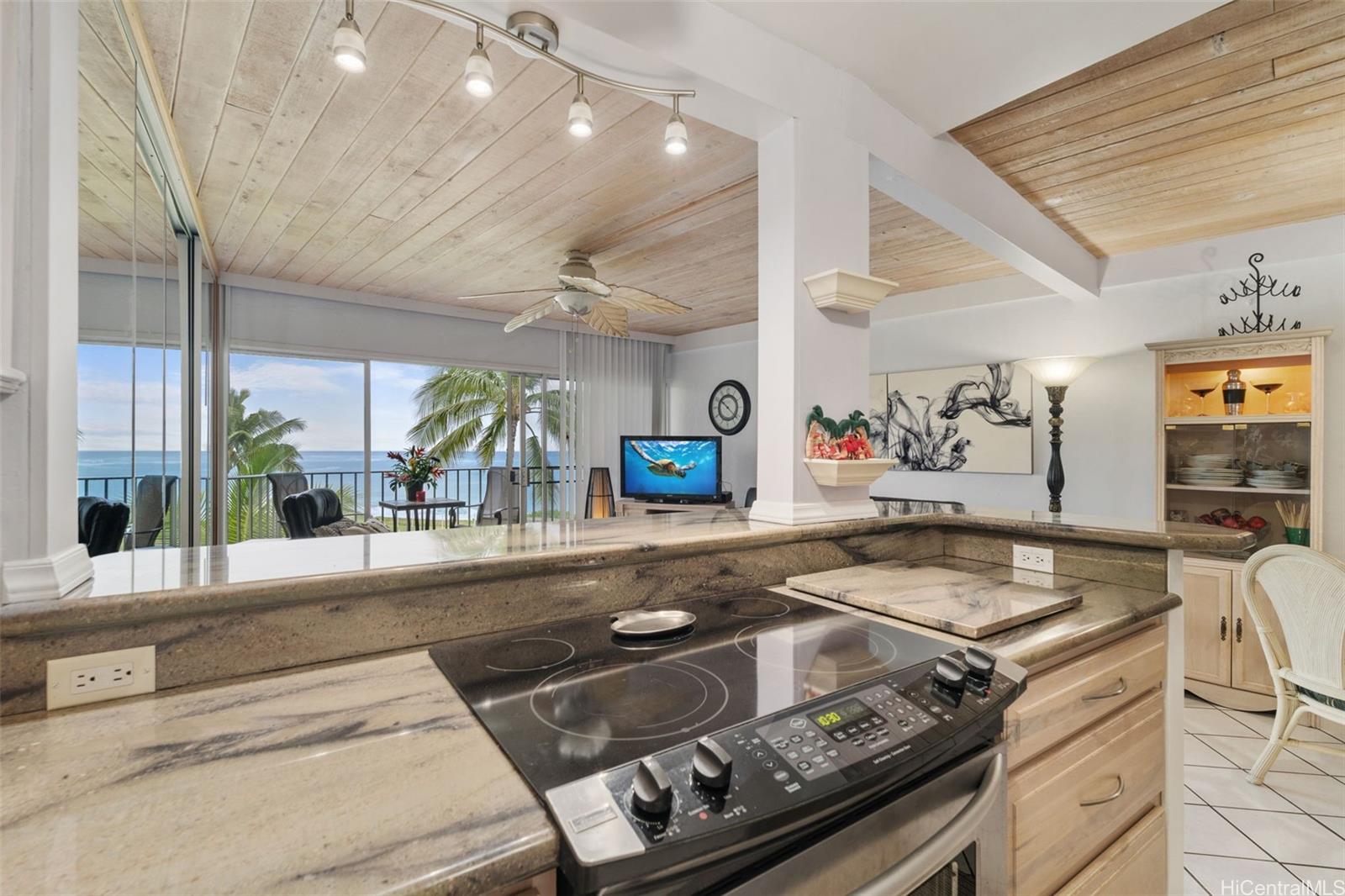 87-561 Farrington Highway  Unit 318