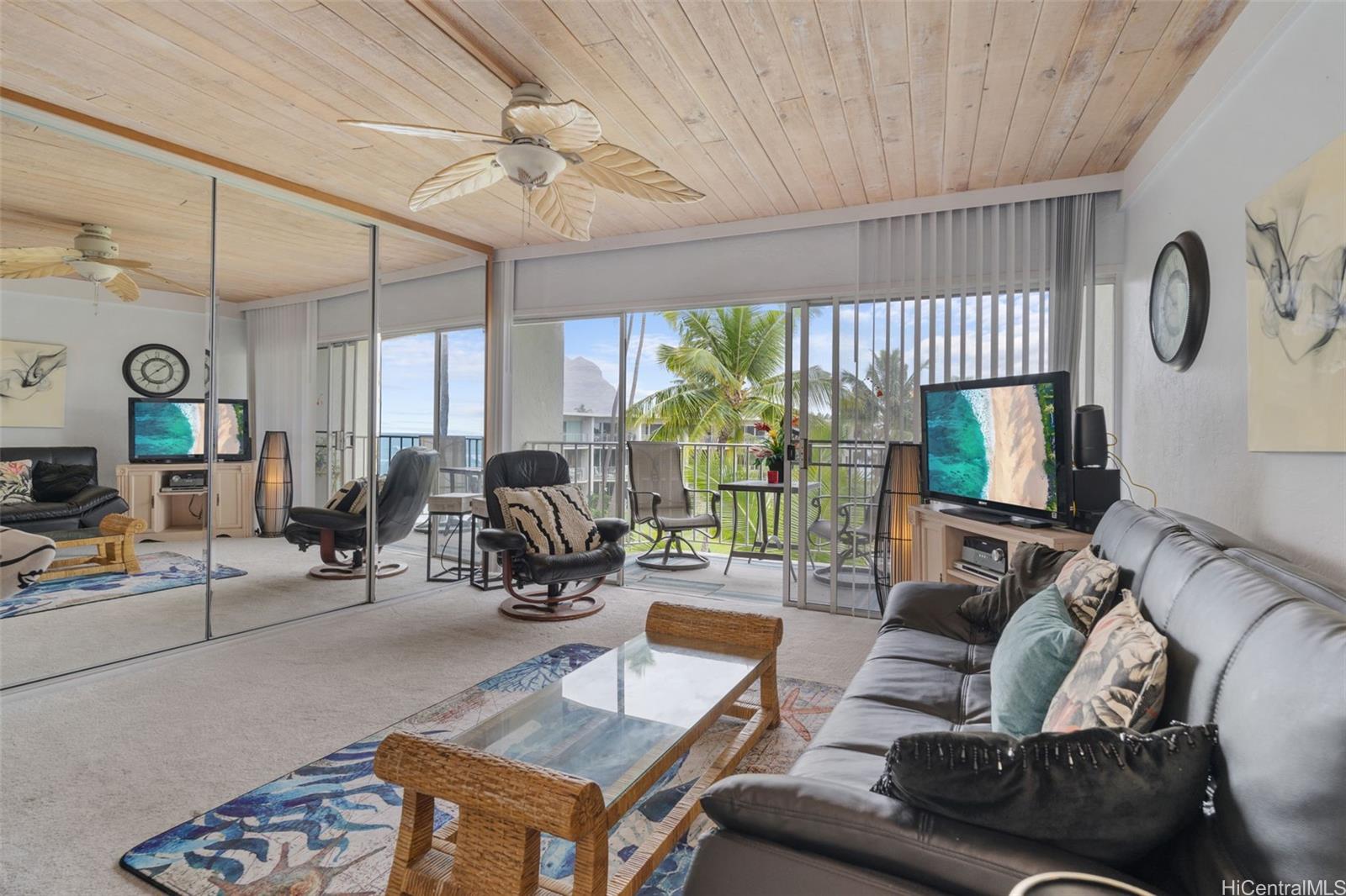 87-561 Farrington Highway  Unit 318