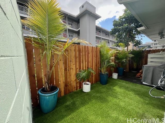 Photo 10 of 21