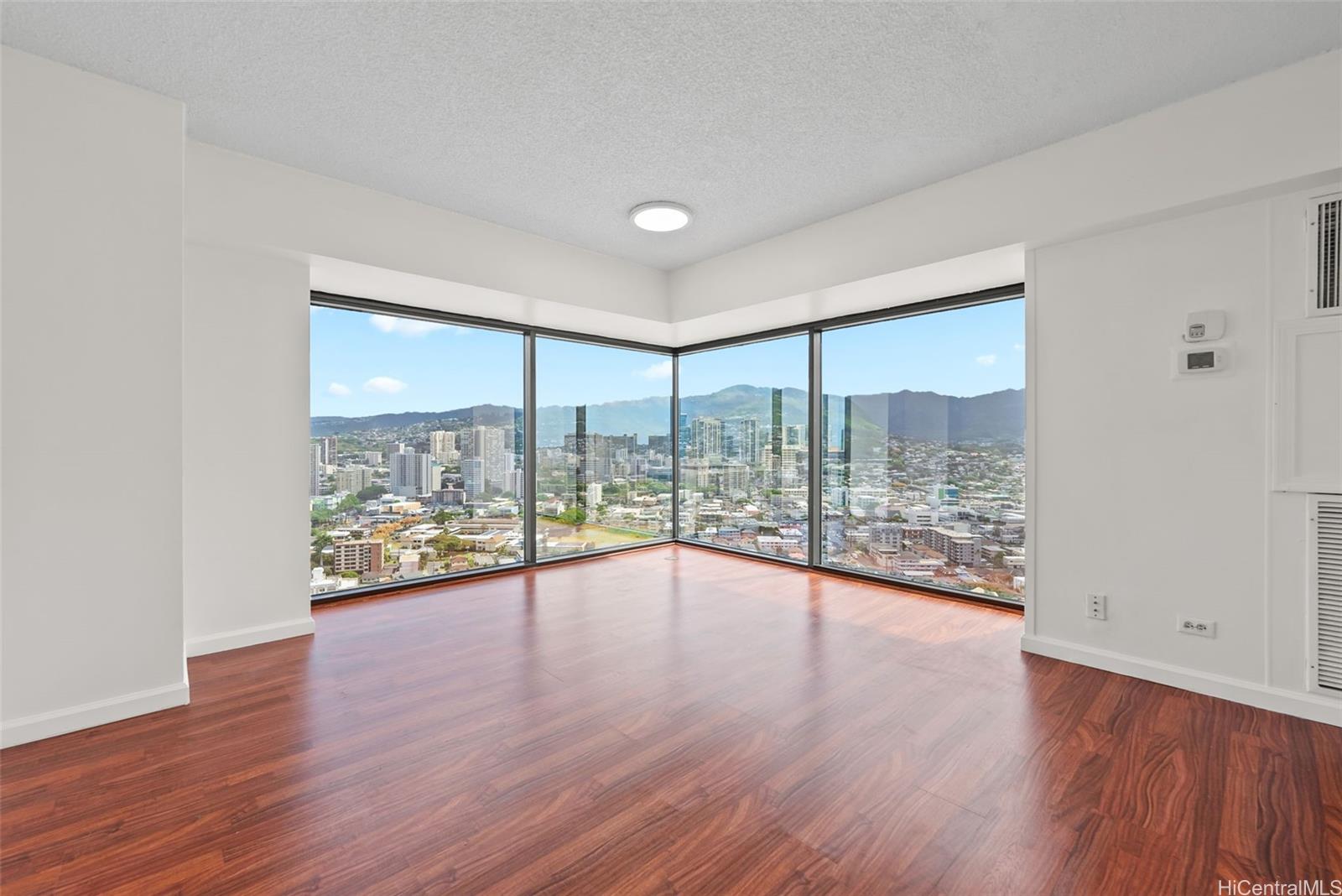 1750 Kalakaua Avenue 3304