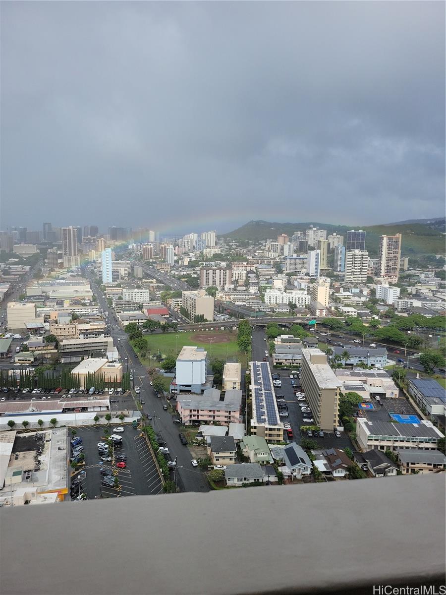 1212 Punahou Street 1805