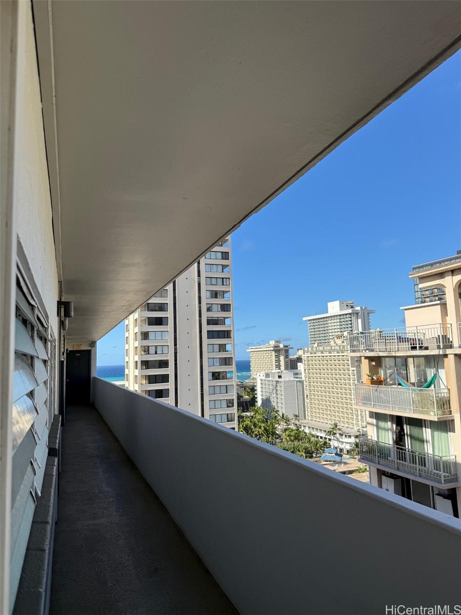 Photo 18 of 19
