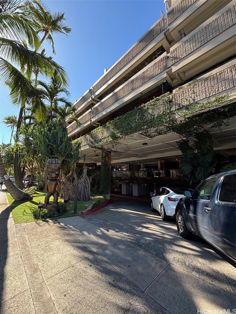 444 Niu Street 806