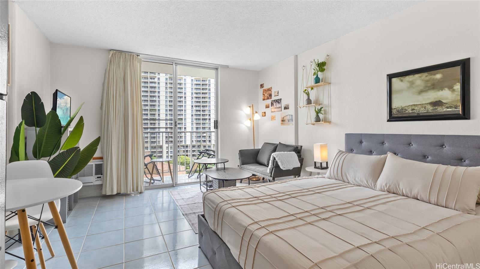 1920 Ala Moana Boulevard  Unit 712