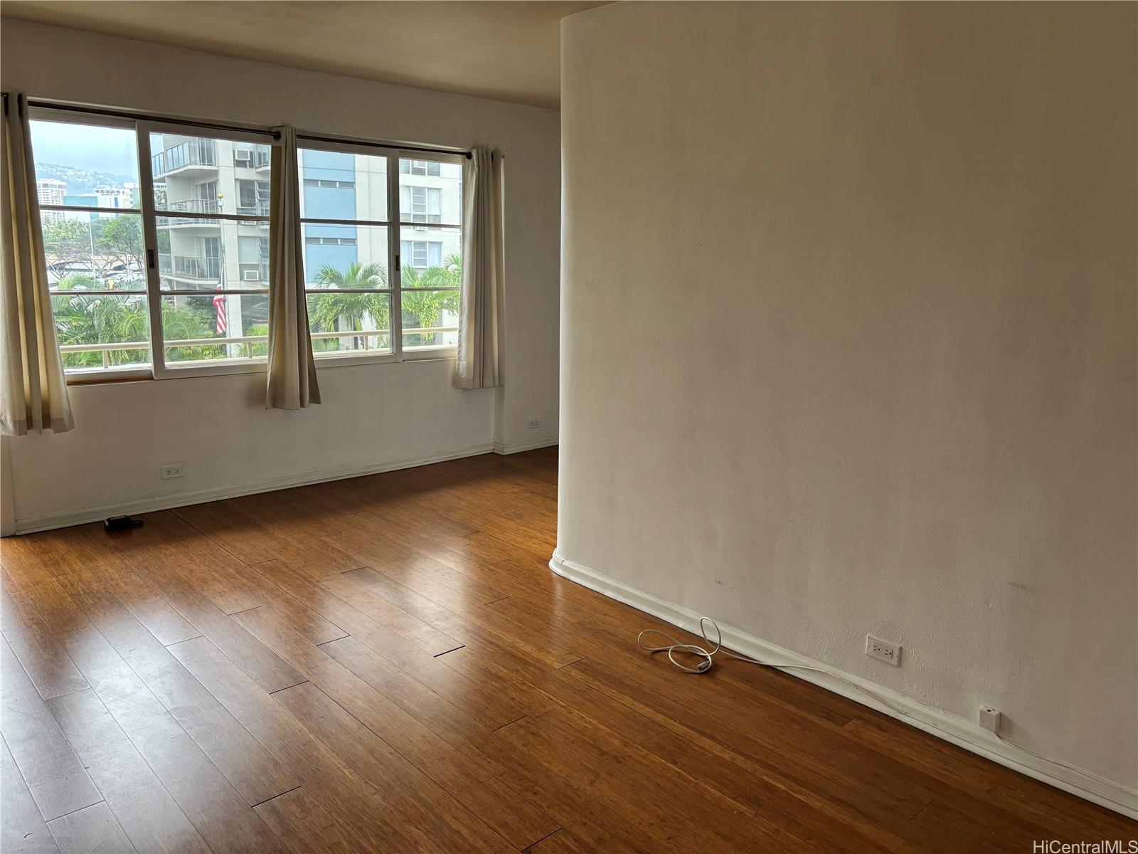 1627 Ala Wai Boulevard 305