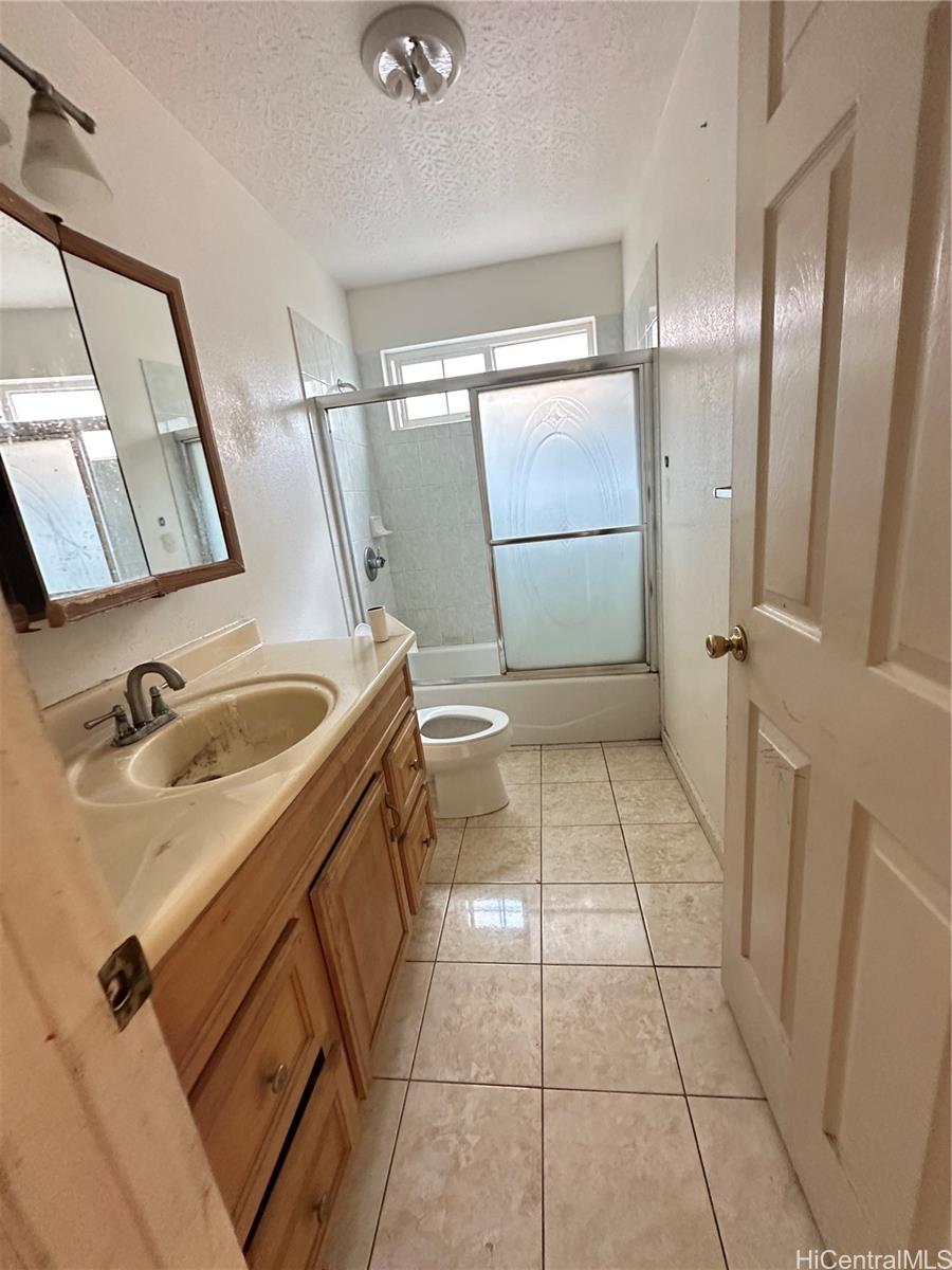 Photo 11 of 22