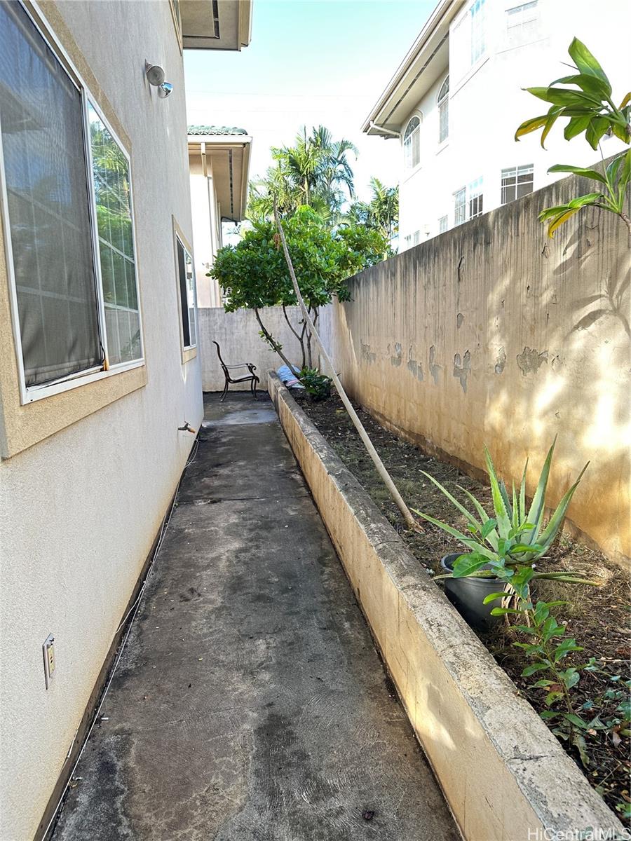 Photo 4 of 22
