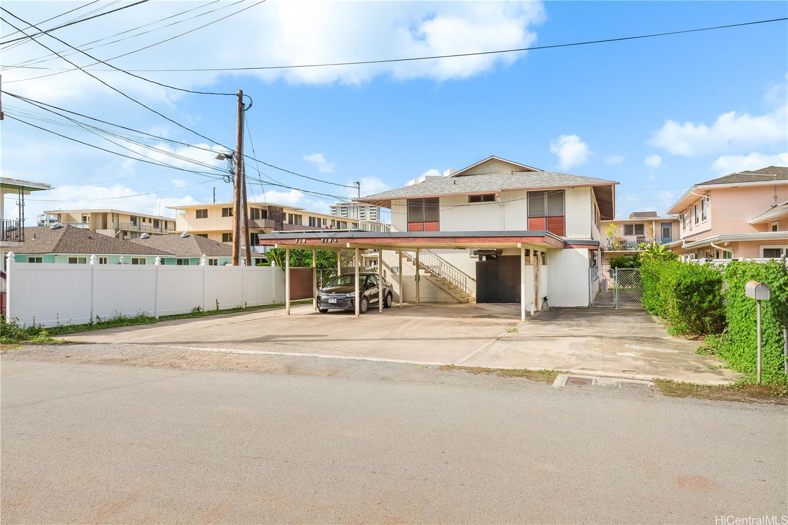 718 Kaaloa Street