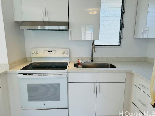Photo 10 of 25