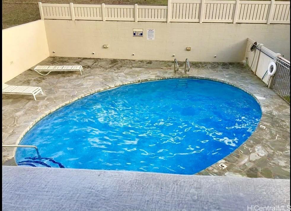 Photo 17 of 25