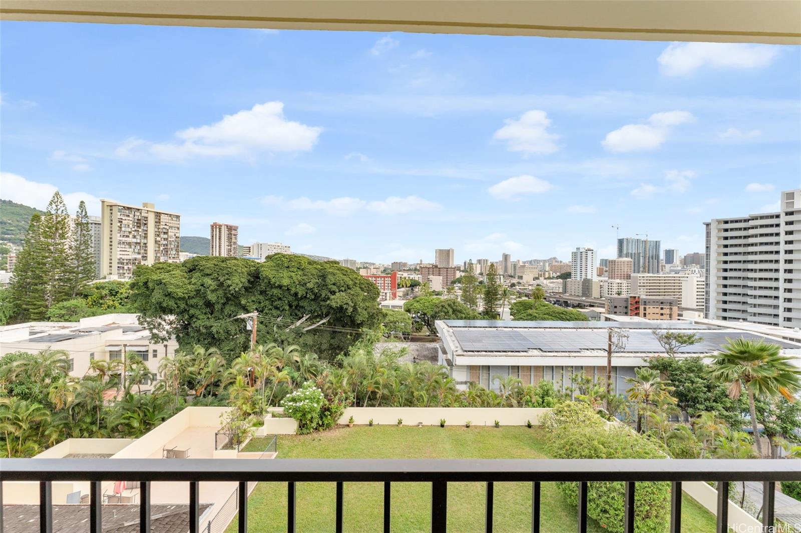 1054 Green Street 505