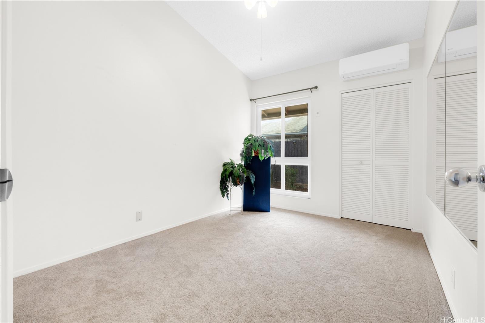 Photo 14 of 23