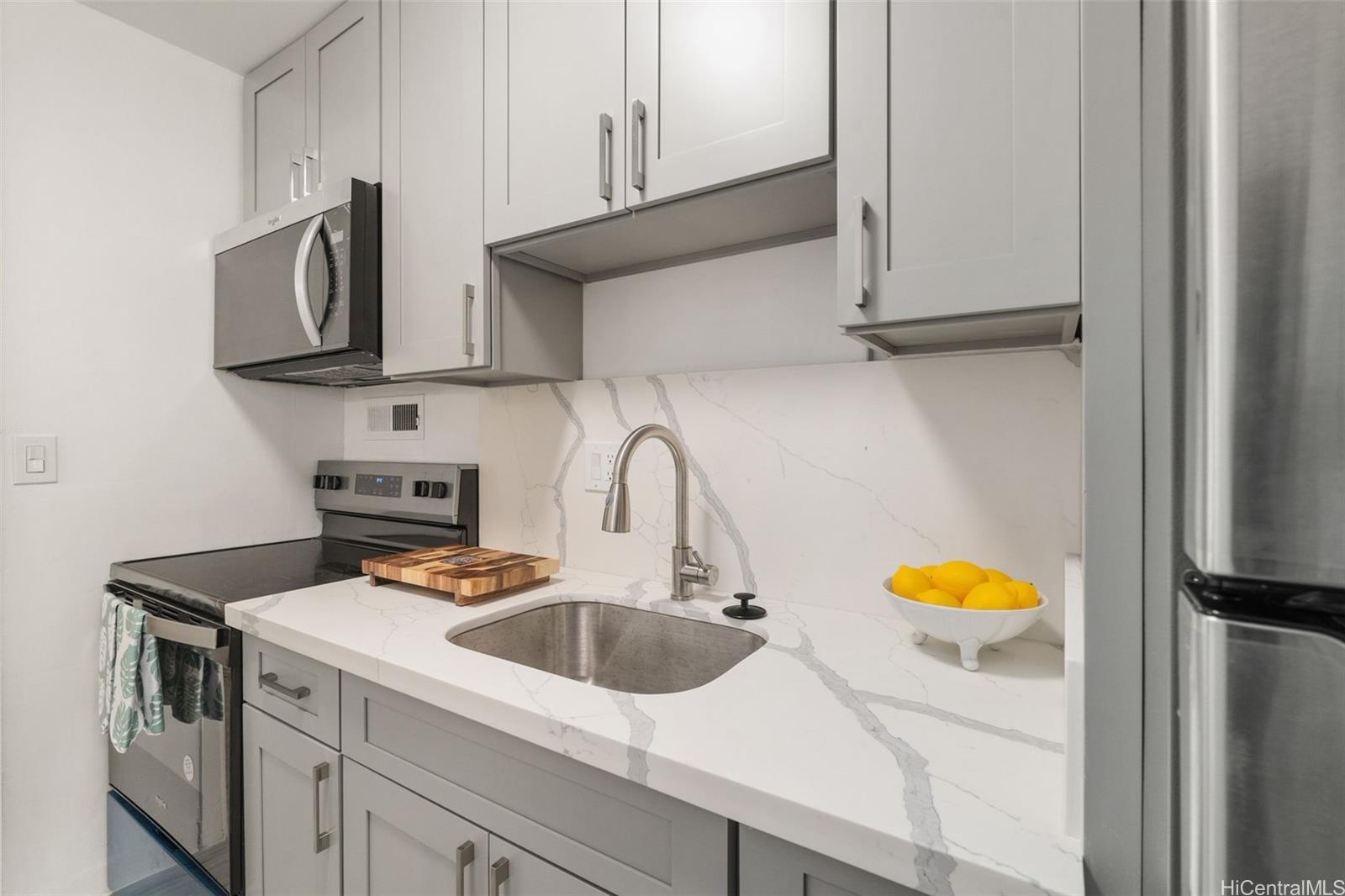425 Ena Road  Unit B608