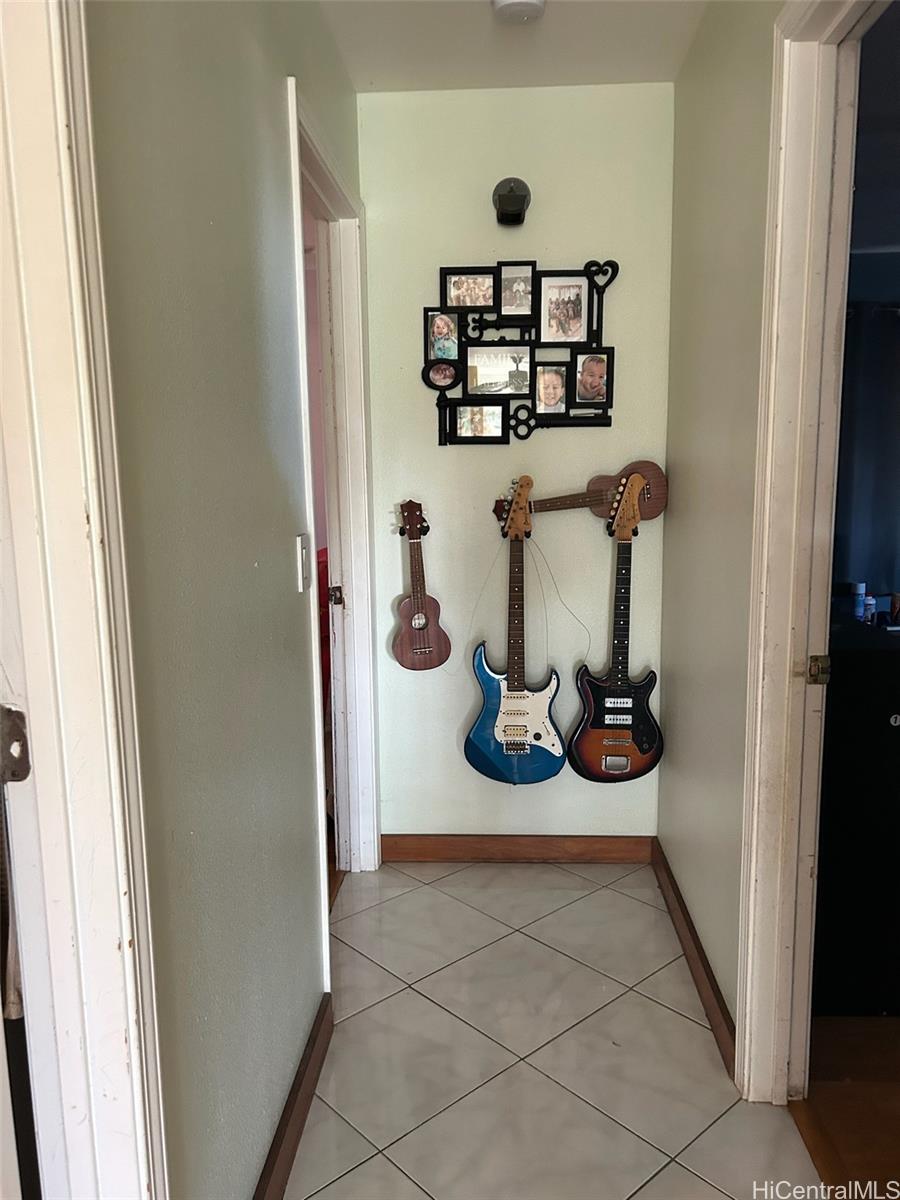 Photo 14 of 18