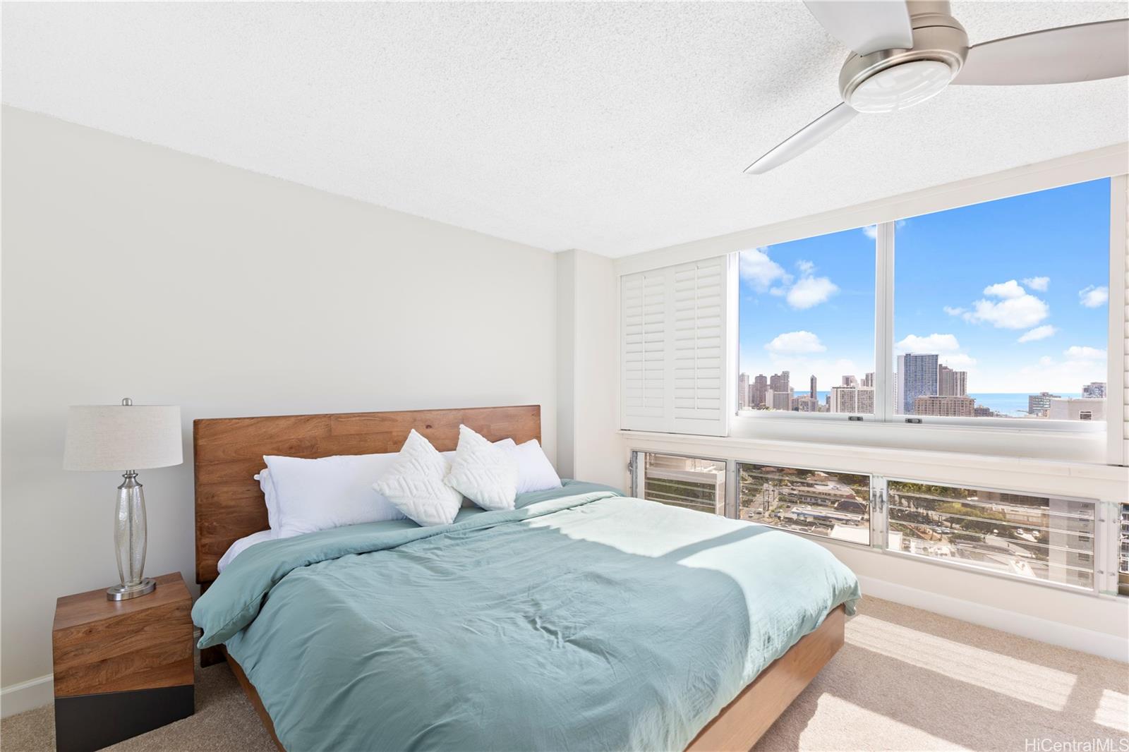 1212 Punahou Street  Unit 2307