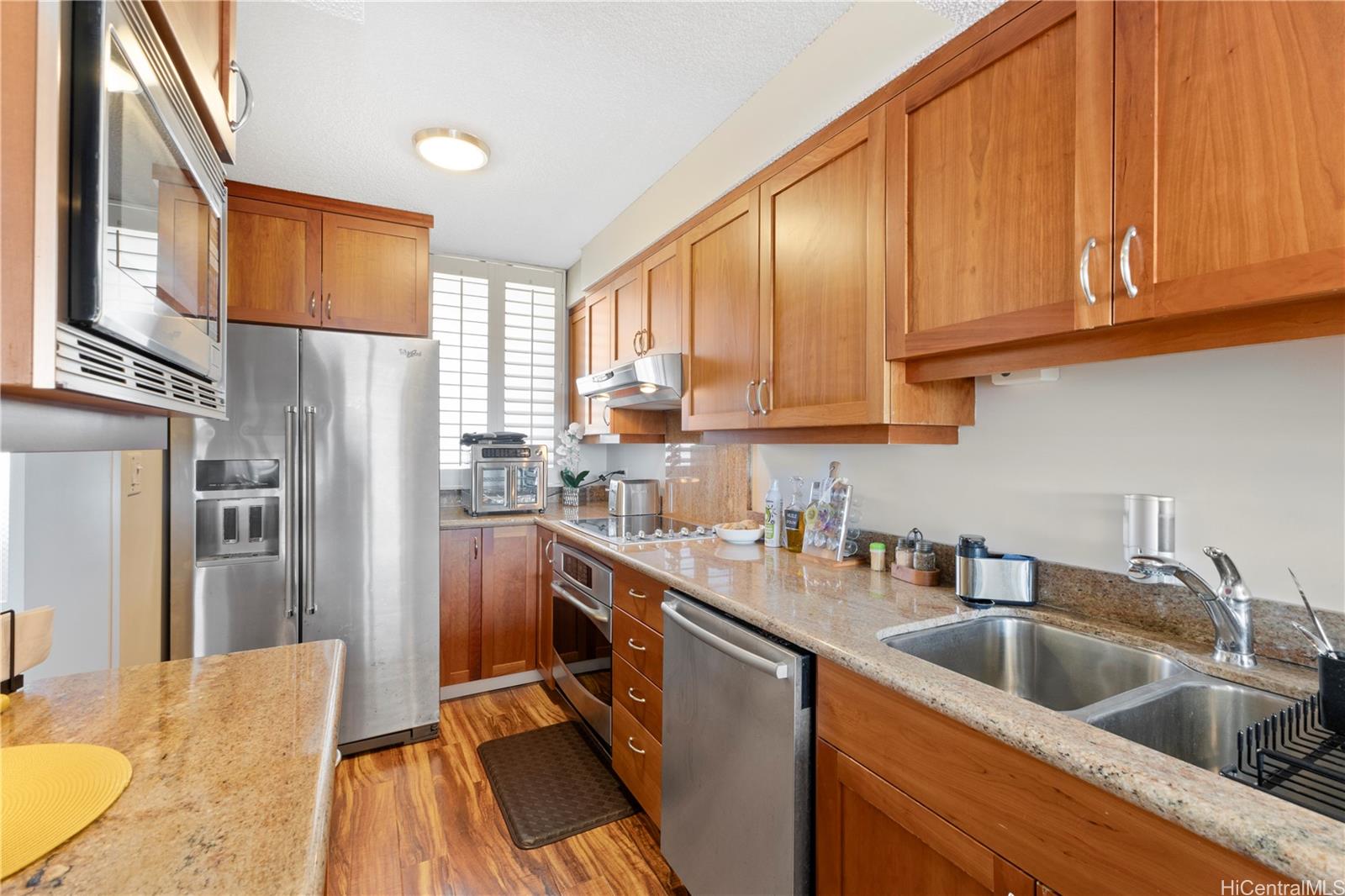 1212 Punahou Street  Unit 2307